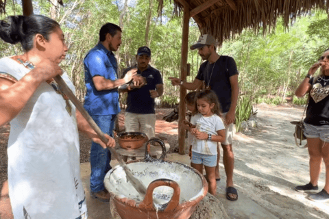 Z Riviera Maya: Wycieczka Ek Balam i Cenote z lunchem i odbioremZ Riviera Maya: Wycieczka, udogodnienia + lunch w pudełku + napoje