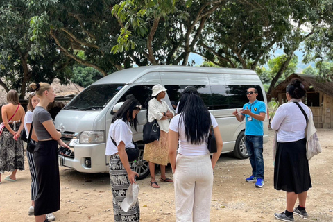 Chiang Rai: Popular Sightseeing Tour 7 places , Buffet Lunch Chiang Rai: Popular Sightseeing Tour 7 places ,Buffet Lunch