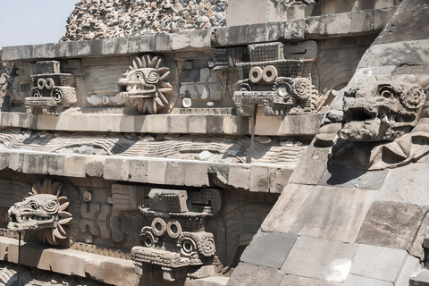 Teotihuacan Pyramids: Private Tour with Round Trip TransportPrivate Tour for your group (From 2 to 12 people)