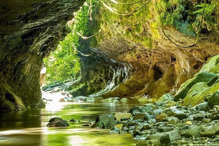 Bayano Caves Tour with Boat Ride and Kayaking