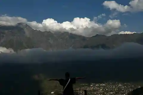 From Tbilisi: Gudauri and Kazbegi Day Trip with Activities