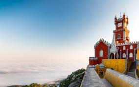 Sintra: Private Sightseeing Tour with Transportation