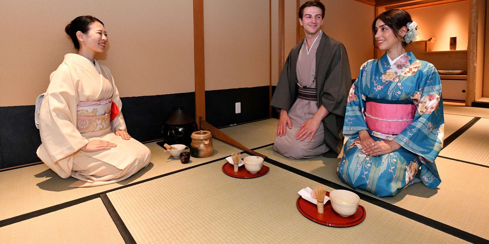 Kyoto: Tea Ceremony with Kimono and Photoshoot — gallery image 5