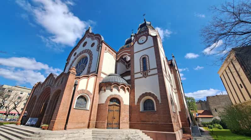 From Belgrade: Visit Subotica and stunning Zobnatica Stables