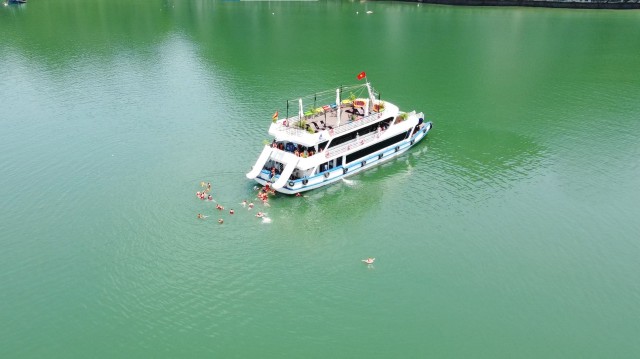 Visit Full day Lan Ha Bay , Kayaking, Swimming, by 5 Stars Cruise in Ha Long Bay