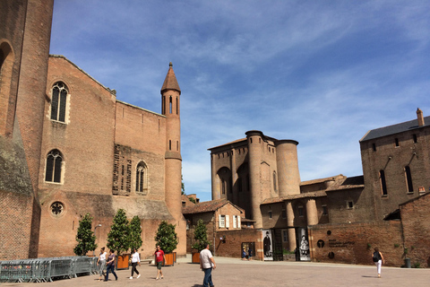 As duas belas cidades de Albi e Cordes sur Ciel