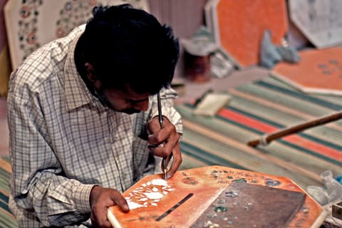 Agra Shopping Tour with Female Guide & Marble Inlay Workshop