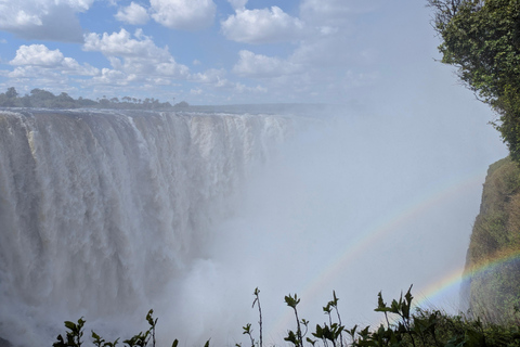 Victoria Falls Guided Sunset Tour – Golden Hour Experience Victoria Falls Golden Hour Tour – Photo Walk