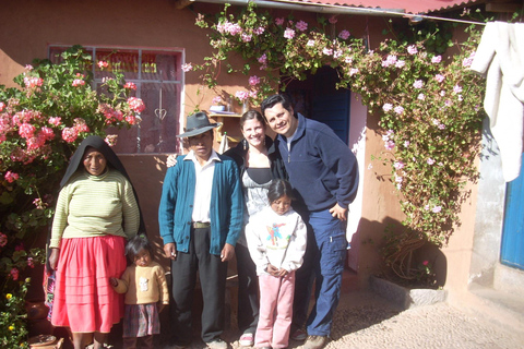 Desde Cuzco: Lago Titicaca - tour de día completo en autobús-cama