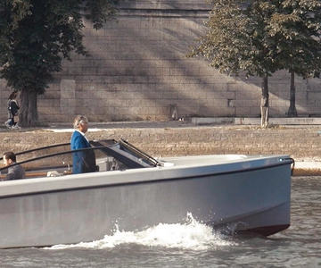 Paris: Private Seine River Cruise with Paris Seine