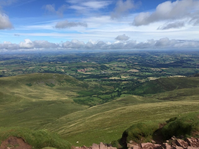 Cardiff: Brecon Beacons & Waterfall Country Private Voyage
