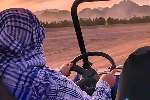 Hurghada: Quad, Jeep, Camel and Buggy Safari with BBQ Dinner
