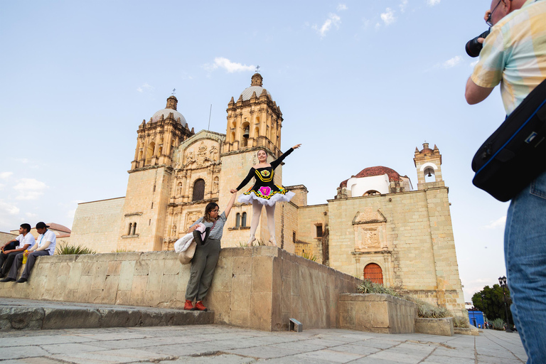 Oaxaca: Photography Shoot with Ballerina and Guide