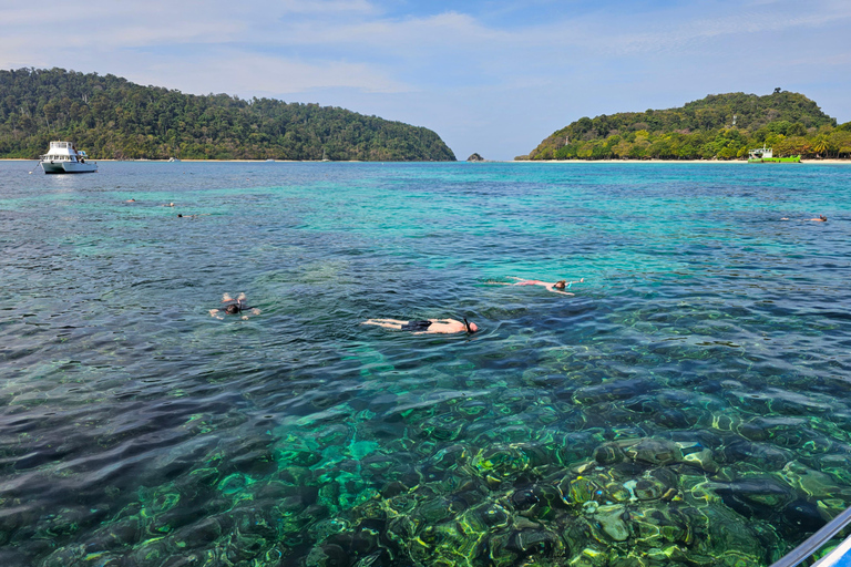 Koh Lanta: Koh Rok and Koh Haa Snorkeling Adventure