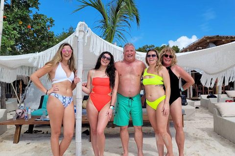 Cancun : Catamaran réservé aux adultes ! Fête au Beach Club de Isla Mujeres