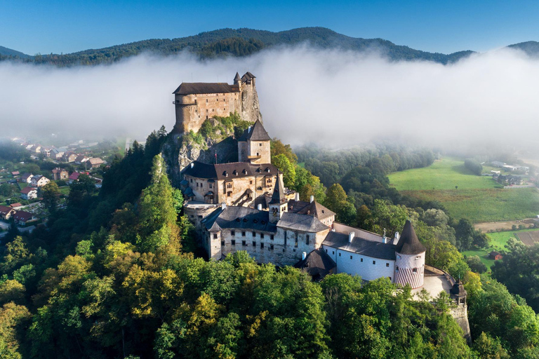 Desde Bratislava: Círculo Dorado Eslovaco - Tour guiado de un díaTour privado del Círculo Dorado