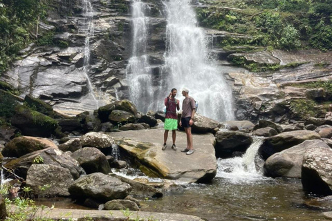 Paraty: Melancia Waterfall Trail Guided Hike with Pickup