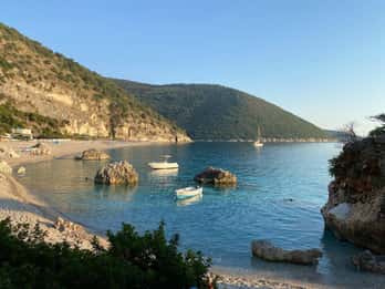 Saranda: gita in barca a 6 punti + snorkeling e ombrelloni gratuiti