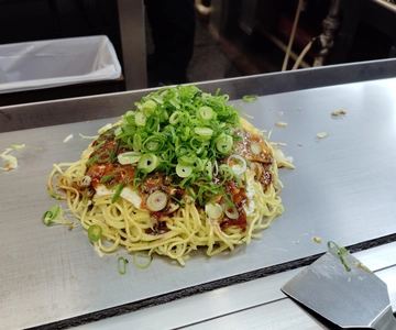 Hiroshima: Tour a piedi di Ekimae - Hiroba con Okonomiyaki