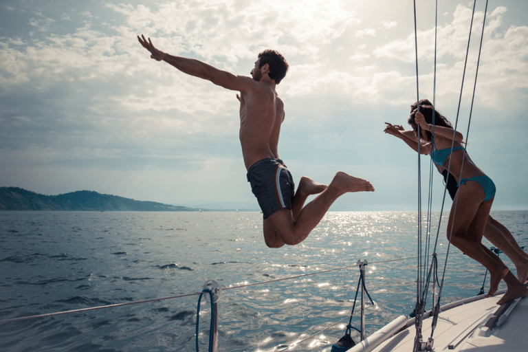 Excursion en catamaran à Phuket sur l&#039;île de Corail et voyage au coucher du soleil