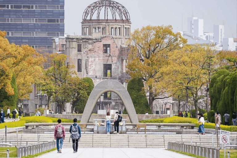 Von Osaka/Kyoto/Nara; Hiroshima und Miyajima Private Tour