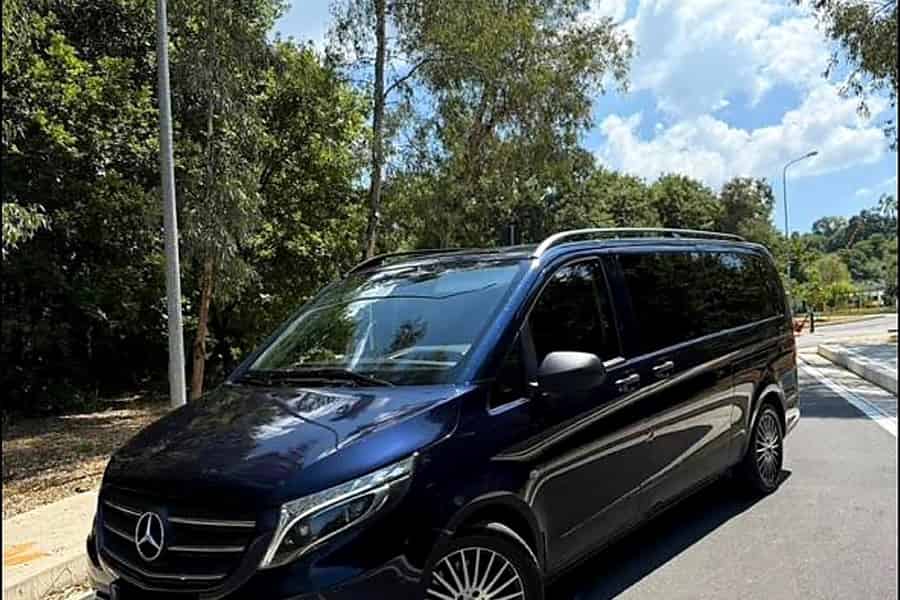 Flughafen Tirana: Privater Transfer & Einführung in die Stadt Tirana. Foto: GetYourGuide Flughafen Tirana: Privater Transfer & Einführung in die Stadt Tirana. Foto: GetYourGuide