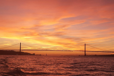 里斯本：独家黄金时段日落巡航里斯本独家日落之旅：黄金时刻倒影巡航