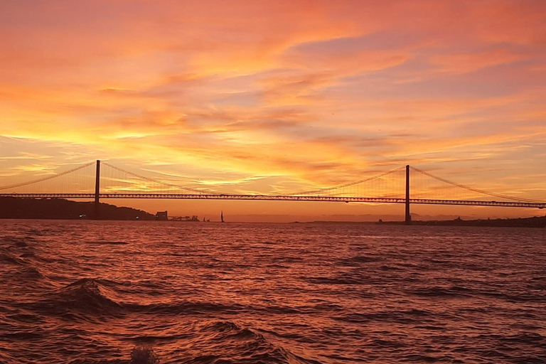 里斯本：独家黄金时段日落巡航里斯本独家日落之旅：黄金时刻倒影巡航