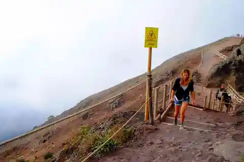 Arkeologisk promenad i Pompeji och äventyr vid Vesuvius