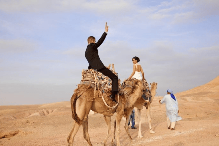 De Marrakech: passeio de camelo ao pôr do sol no deserto de Agafay