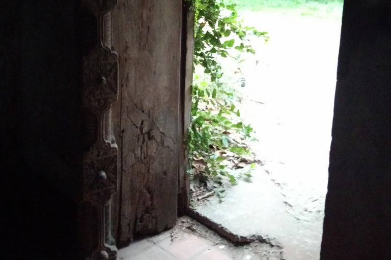 Mtwapa:Excursión de un día por las ruinas Jumba y la aldea de Bush y cena en la aldea.