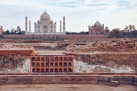 From Delhi: Same Day Taj Mahal Tour by Car