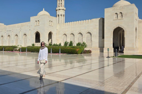 Grand Mosque, Nakhal Fort & Wakan Village Tour