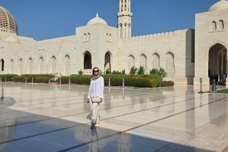 Grand Mosque, Nakhal Fort & Wakan Village Tour