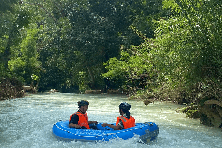 Luang Prabang: cascada de Kuang Si, tour de rafting en kayak1 km de kayak por el bosque, rafting, baño en Kuang Si y ecoturismo