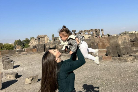 Depuis Erevan : La cathédrale d'Echmiadzin et le temple de ZvartnotsVisite privée sans guide