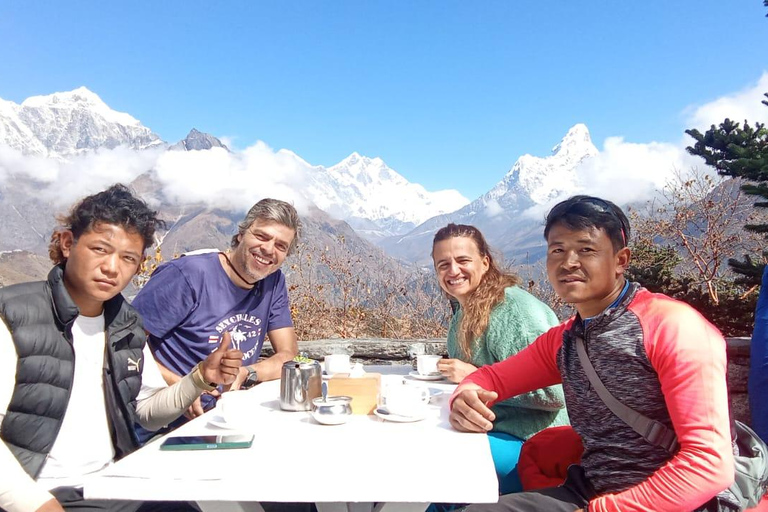 Nepal: 14-Day Everest Base Camp Trek with Lady Guide From Kathmandu : Guide+Permit Package