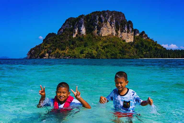 Ao Nang: Catamaran Cruise to Koh Hong & 4 Islands