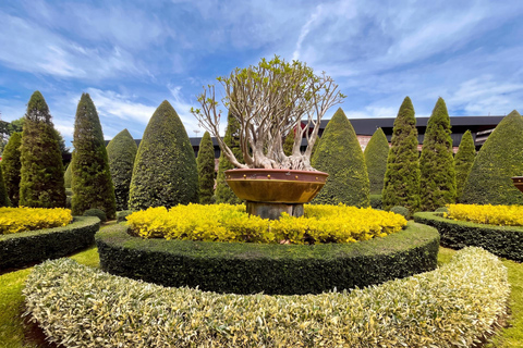 Private Nong Nooch Garden Tour: Lunch, shows & Dinosaurs
