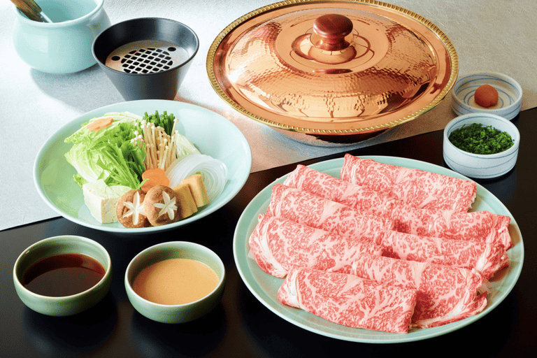 Osaka: Shabu-shabu de wagyu ilimitado. Reservas.Menú de solomillo de wagyu negro