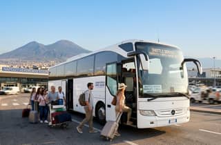 Neapel Flughafen: 1-Weg Shuttle zur Sorrento Küste von Neapel