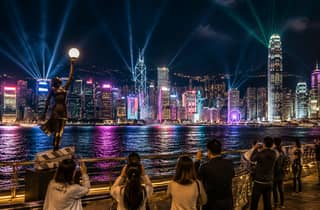 Hongkong: Nachtspaziergang am Victoria Harbour & Symphony of Lights