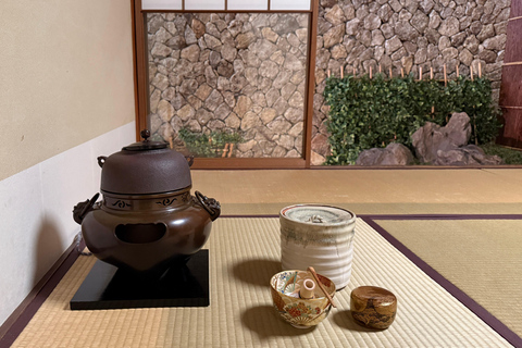 Un'esperienza di lusso che unisce sushi e cerimonia del tè.