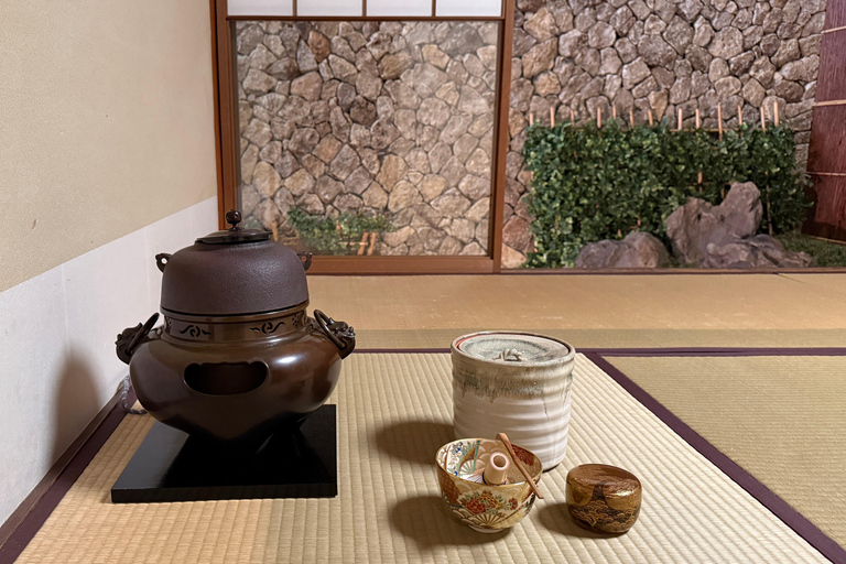 Un'esperienza di lusso che unisce sushi e cerimonia del tè.