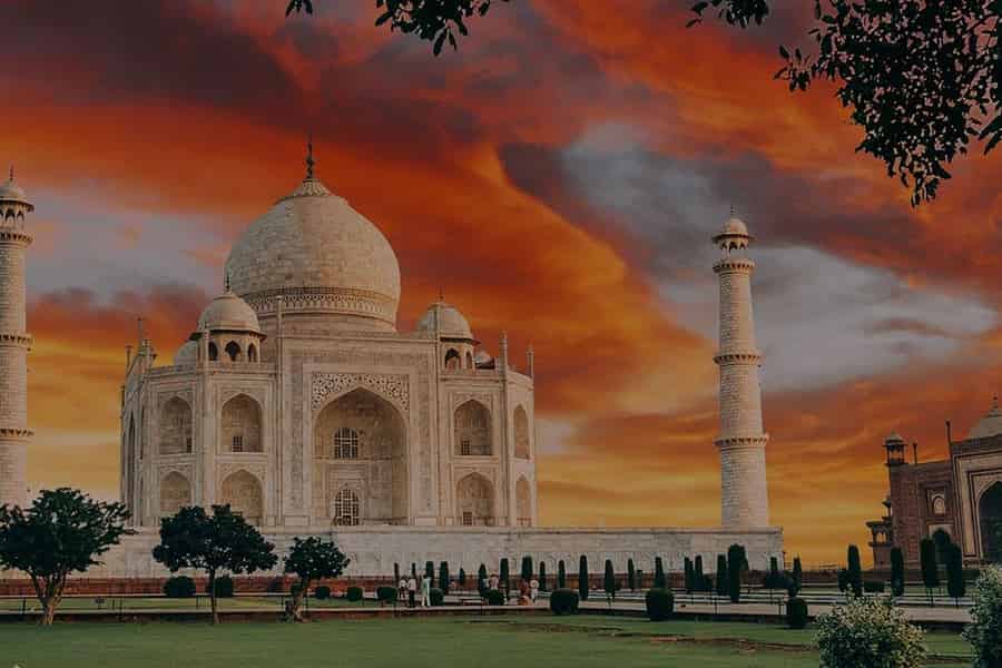 Von Delhi aus: Taj Mahal Sonnenaufgang und Alt-Delhi-Tour - mit dem Auto. Foto: GetYourGuide Von Delhi aus: Taj Mahal Sonnenaufgang und Alt-Delhi-Tour - mit dem Auto. Foto: GetYourGuide