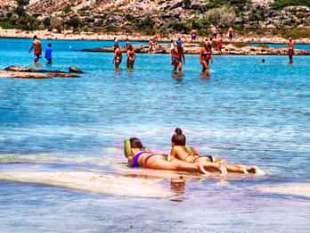 Desde Hersonissos Excursión de un día a la Playa Rosa de Elafonisi en Creta