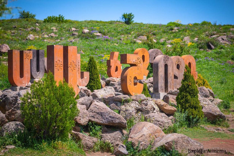 Excursion privée d&#039;une journée à Saghmosavank-Alphabet Monument &amp; Yerevan