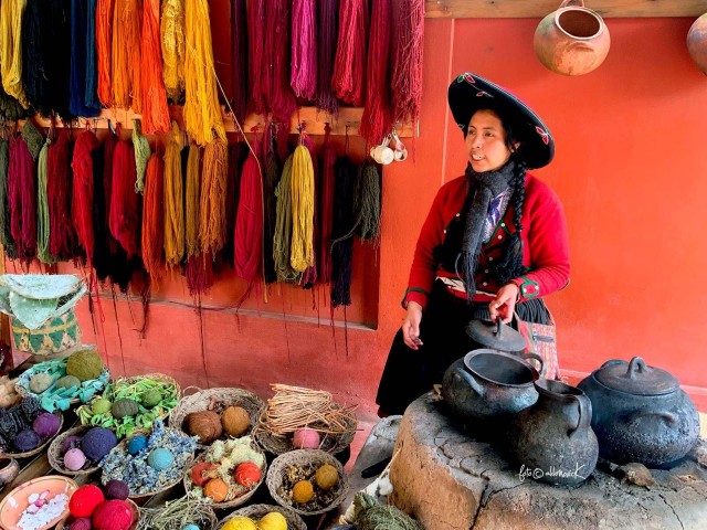 Visit Tour Machu Picchu + Sacred Valley | Textile Experience | in Alīv