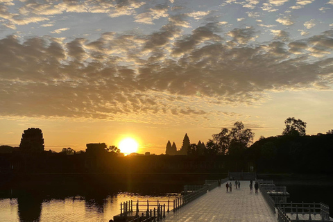 Angkor Wat Highlights e tour guidato all&#039;alba da Siem Reap