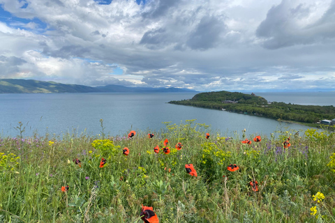 Yerevan: 2-Day Waterfalls and Nature Tour